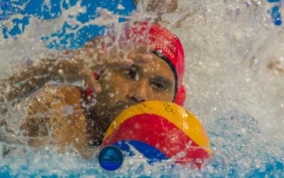 El Automotor Canarias tira de épica para abrir una brecha con el descenso directo