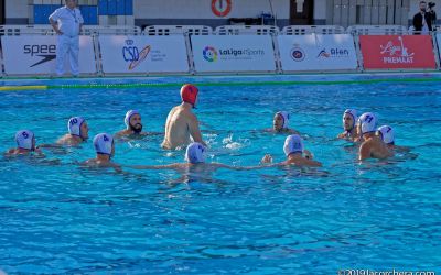 El Waterpolo Echeyde Pequeño Valiente dio la cara ante el CNB pensando ya en la promoción de permanencia